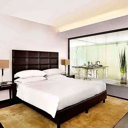 Готель Sheraton & 5*