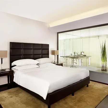 Sheraton & Готель 5*